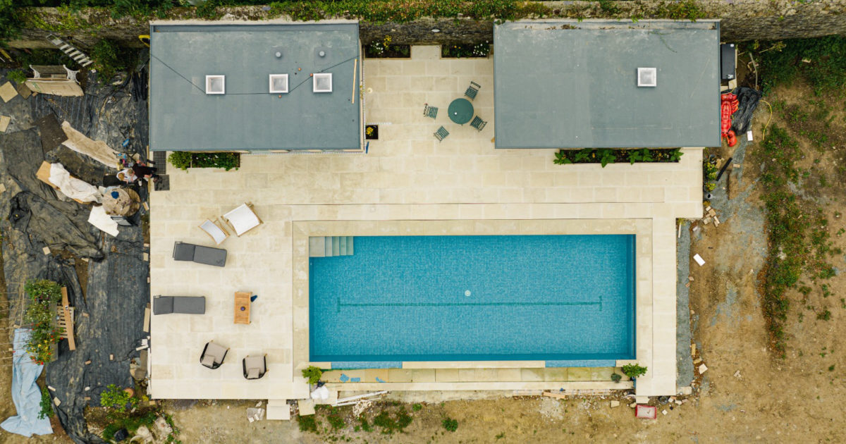 ANGLESEY ESTATE LUXURY OUTDOOR SWIMMING POOL Chemsol