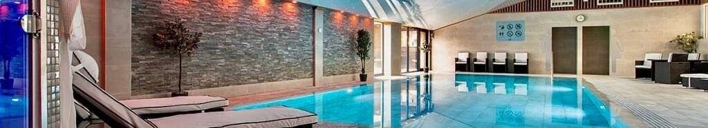 Commercial swimming pool with daisy afm